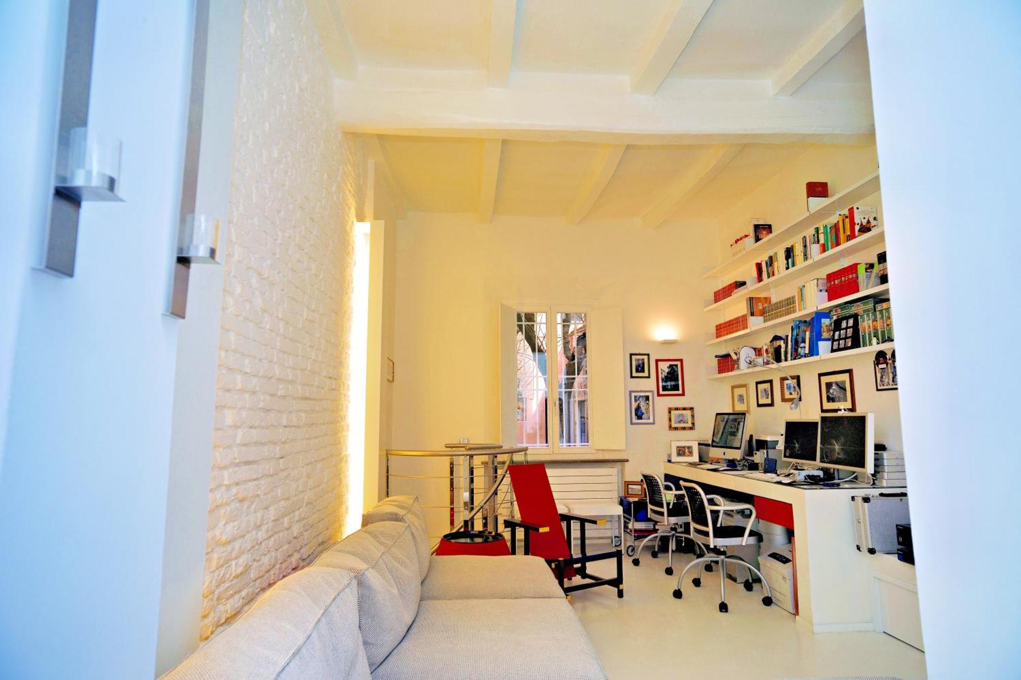 Elegant And Modern Loft In Medieval โบโลญญา ภายนอก รูปภาพ